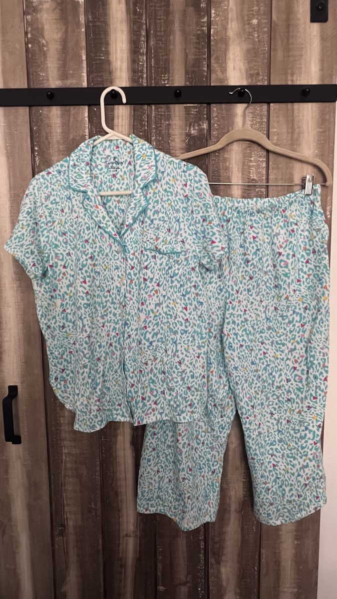 Cuddl Duds Blue Animal Print Heart Short Sleeve Button Up Pajama Set, Medium