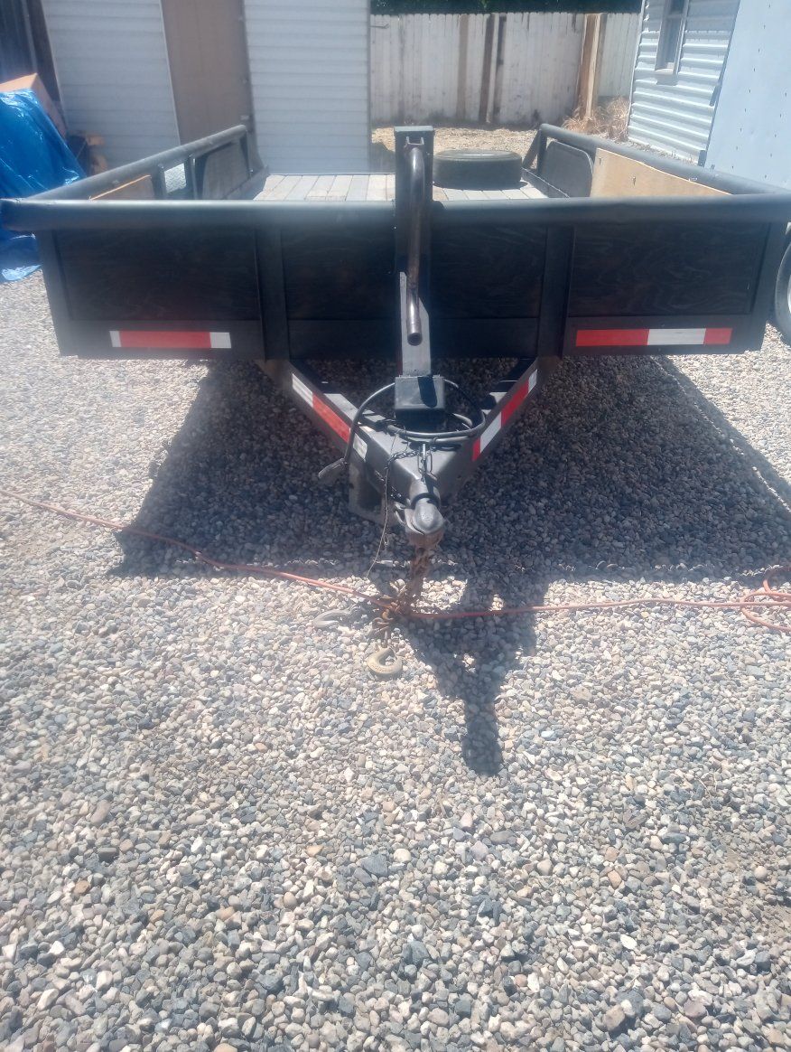 1993 16 ft flat bed trailer