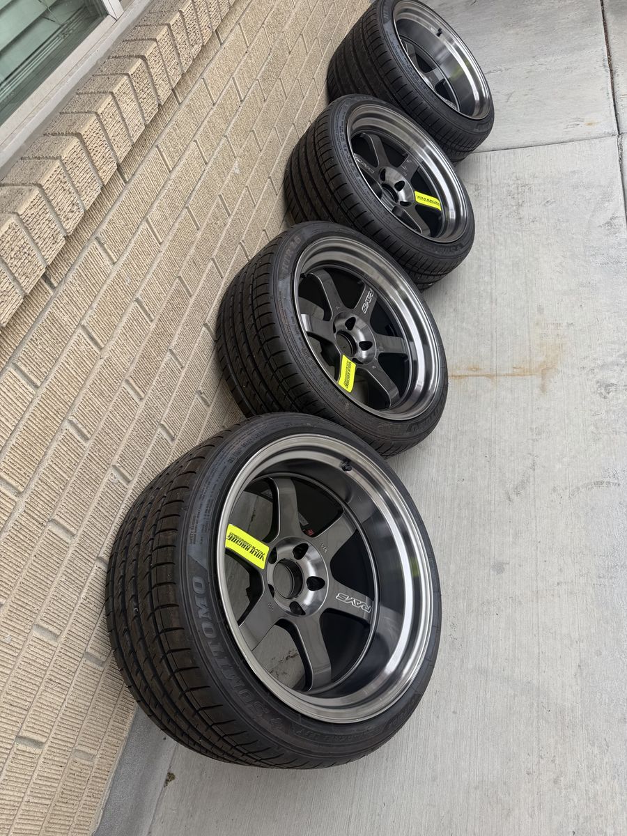 Volk Rays TE37v Limited 5x114.3 18’