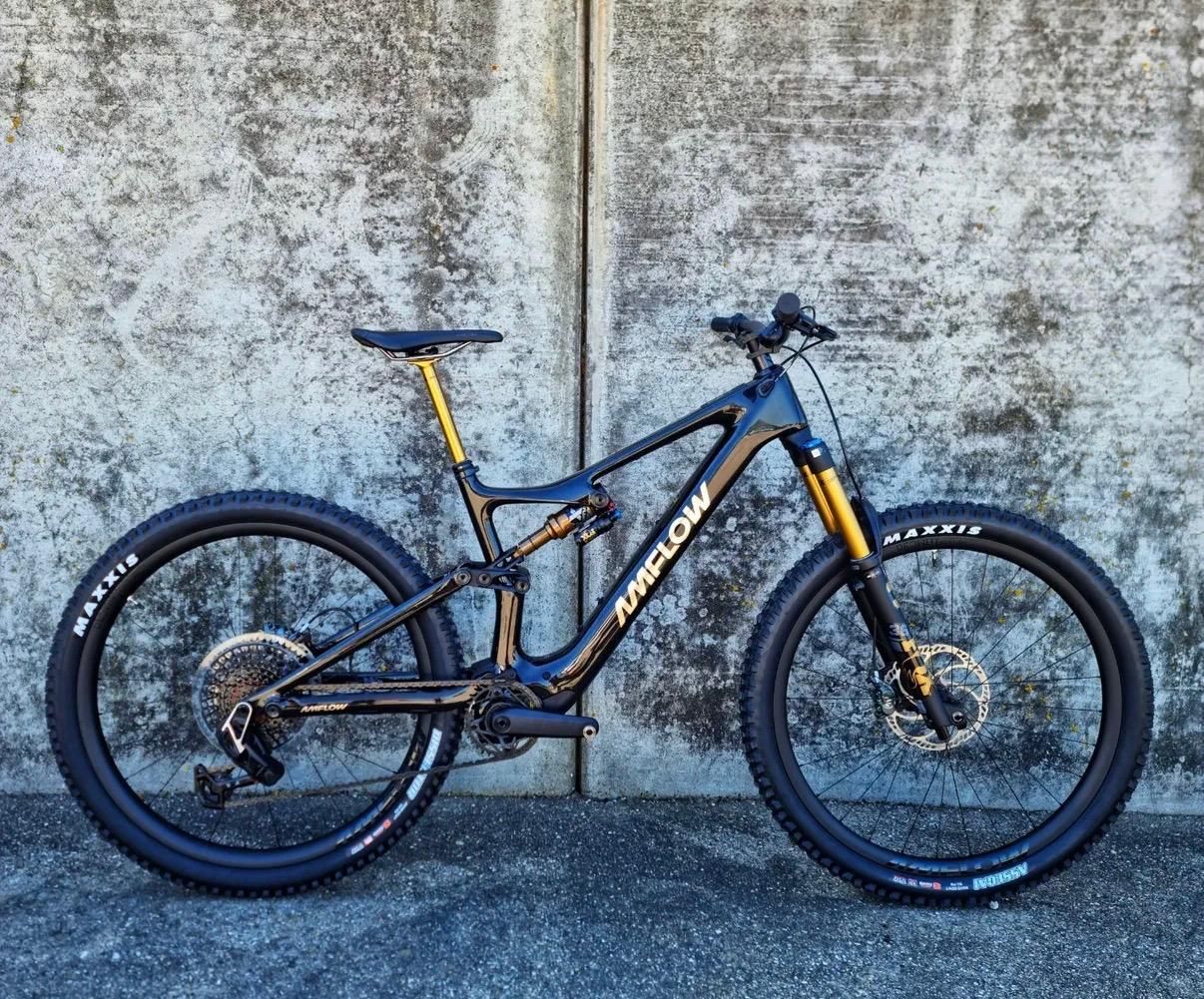 2025 Amflow PL Pro Carbon Black