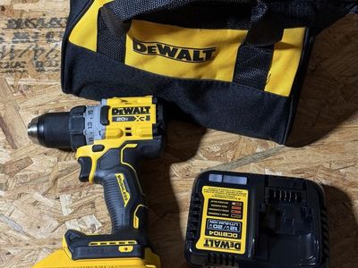 20V MAX XR Brushless Cordless 1/2 in. Drill/Driver with battery and charger