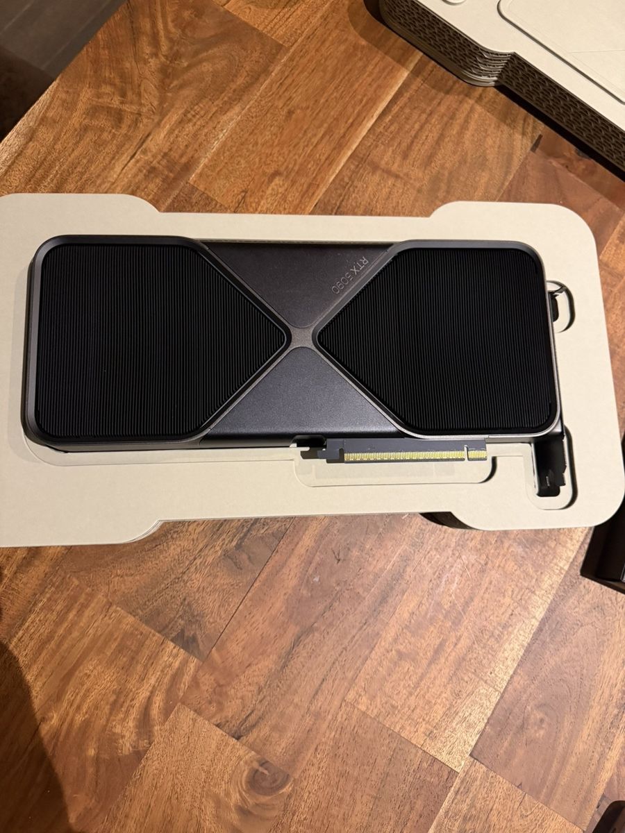 NVIDIA GeForce RTX 5090 32GB FE Founders Edition Graphics Card.