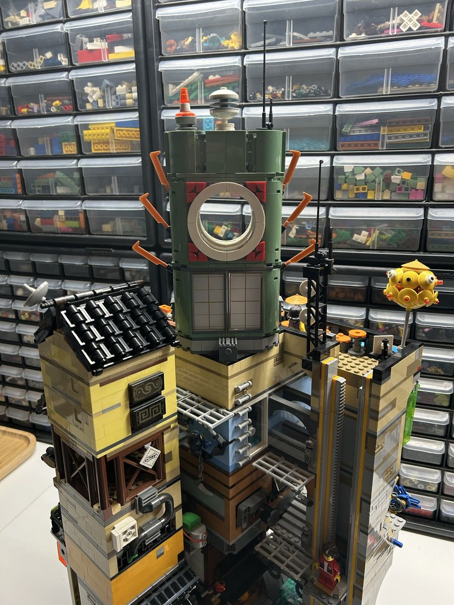 Main image 8