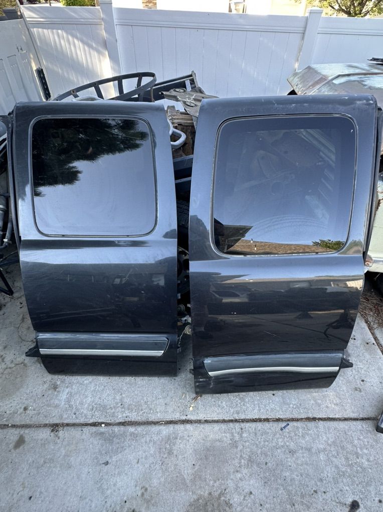 2000 to 2006 Silverado Ext Cab Half Doors