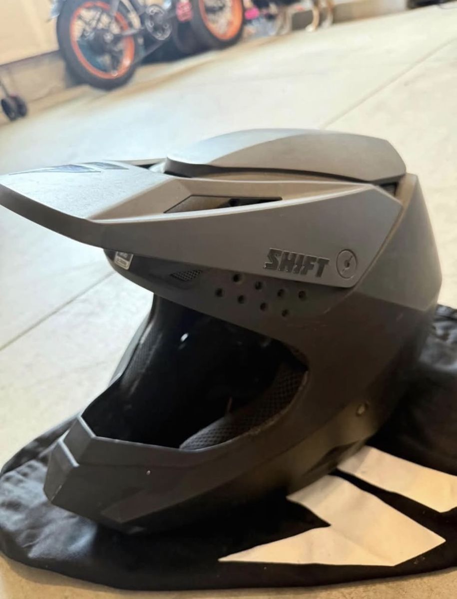 Shift Motocycle Helmet