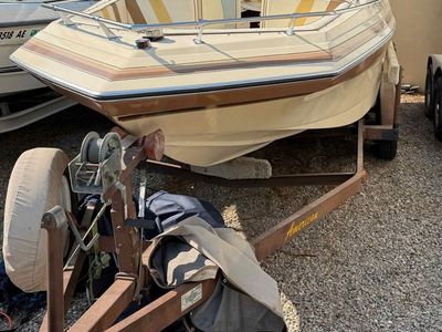 1978 Century Arabian 20’ Fish & Runabout Boat – Runs Strong – Lots of Extras