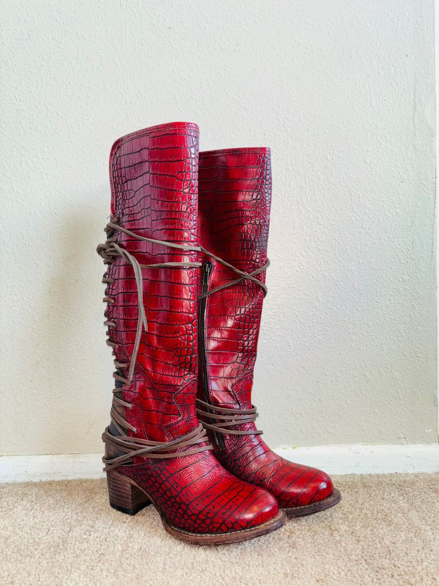 Women's / Young Girl's Freebird Red Leather Boots Size 7