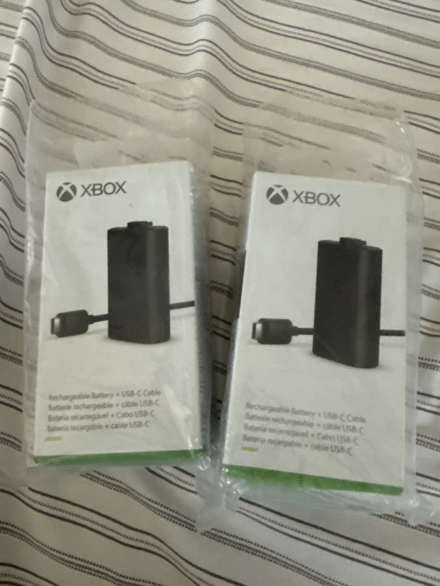 Xbox Rechargeable Battery + USB-C Cable - Official Microsoft Controller Power Pack