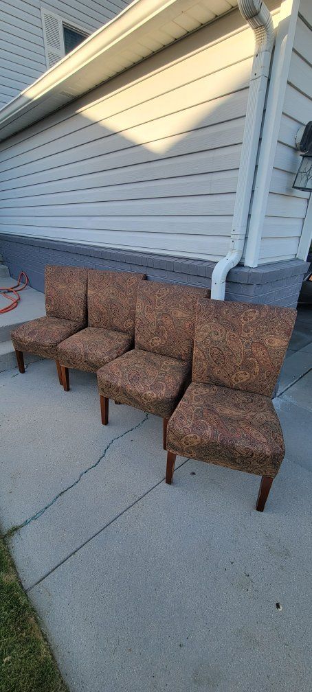 set of 4 chairs