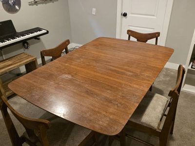 Vintage Mid-Century Modern Dining Table and 4 Chairs