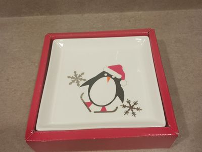 Set of 4 square ceramic Christmas Penguin plates
