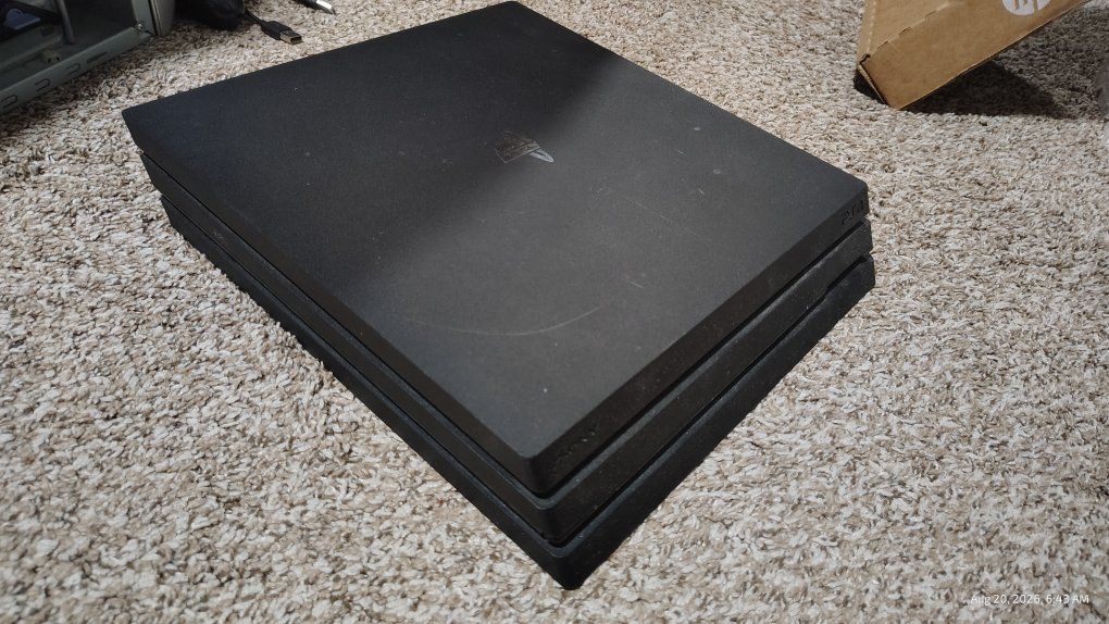 Sony PlayStation 4 Pro Console (LOOKING FOR NINTENDO SWITCH, TRADE AVAILABLE)