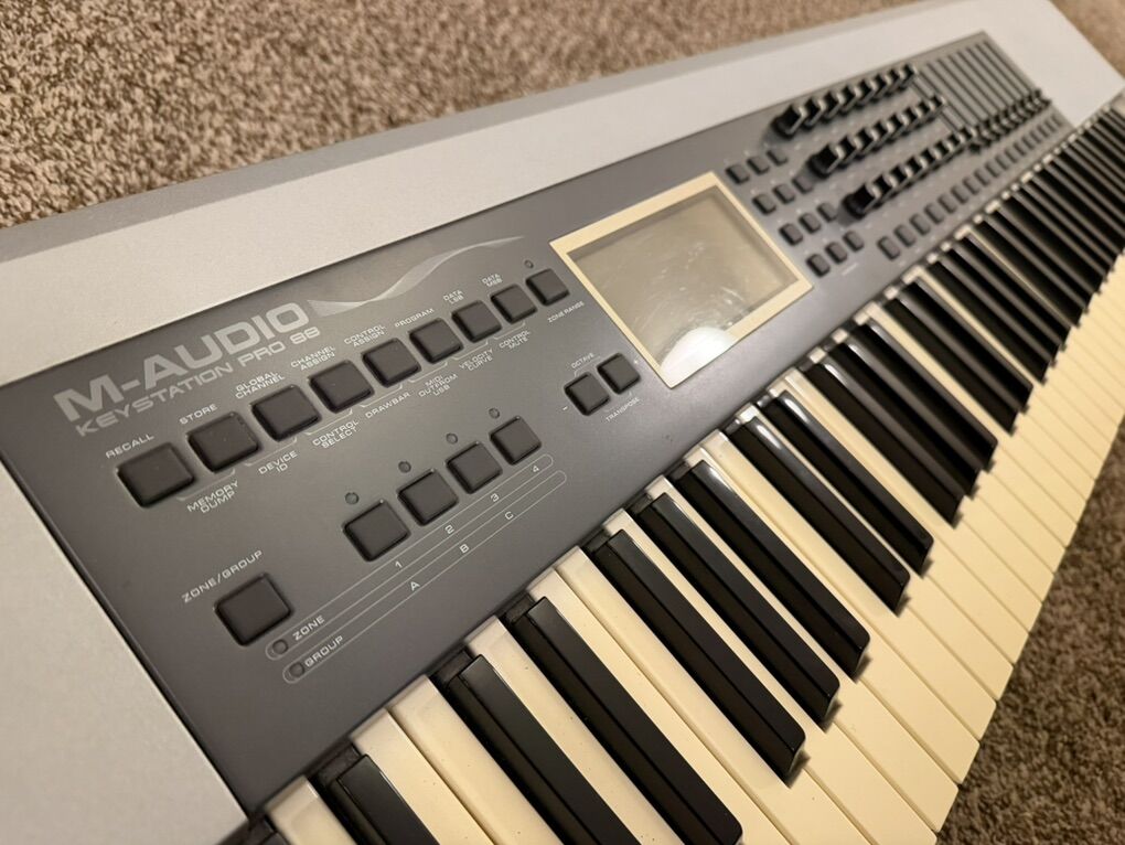 M-Audio Keystation Pro 88 MIDI Controller