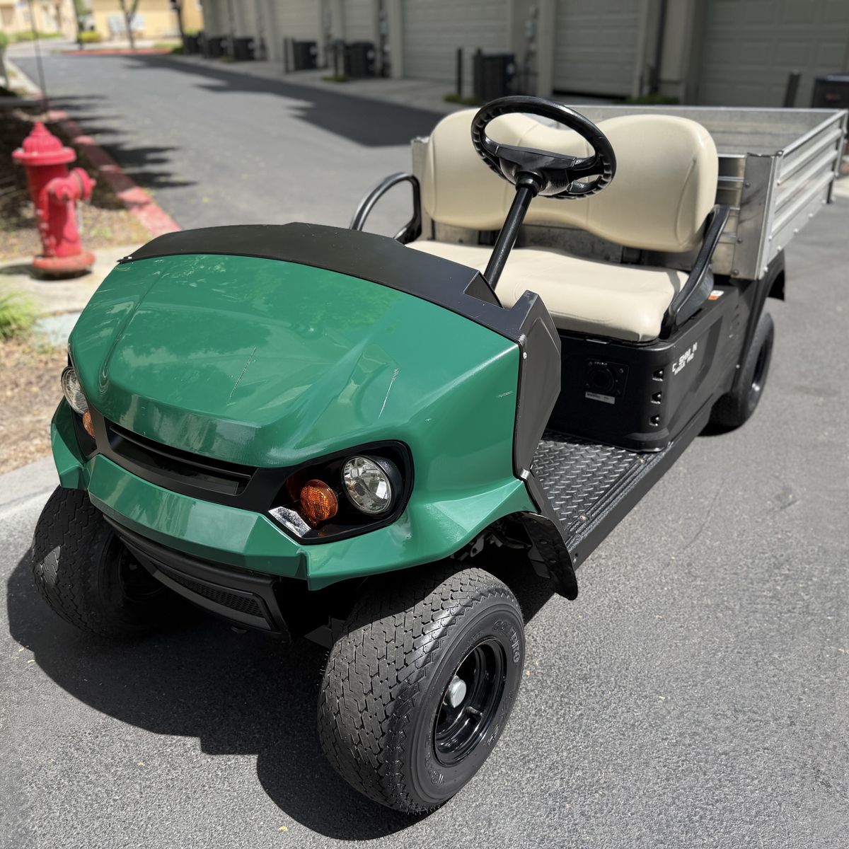 2017 Cushman Hauler Pro electric utility golf cart