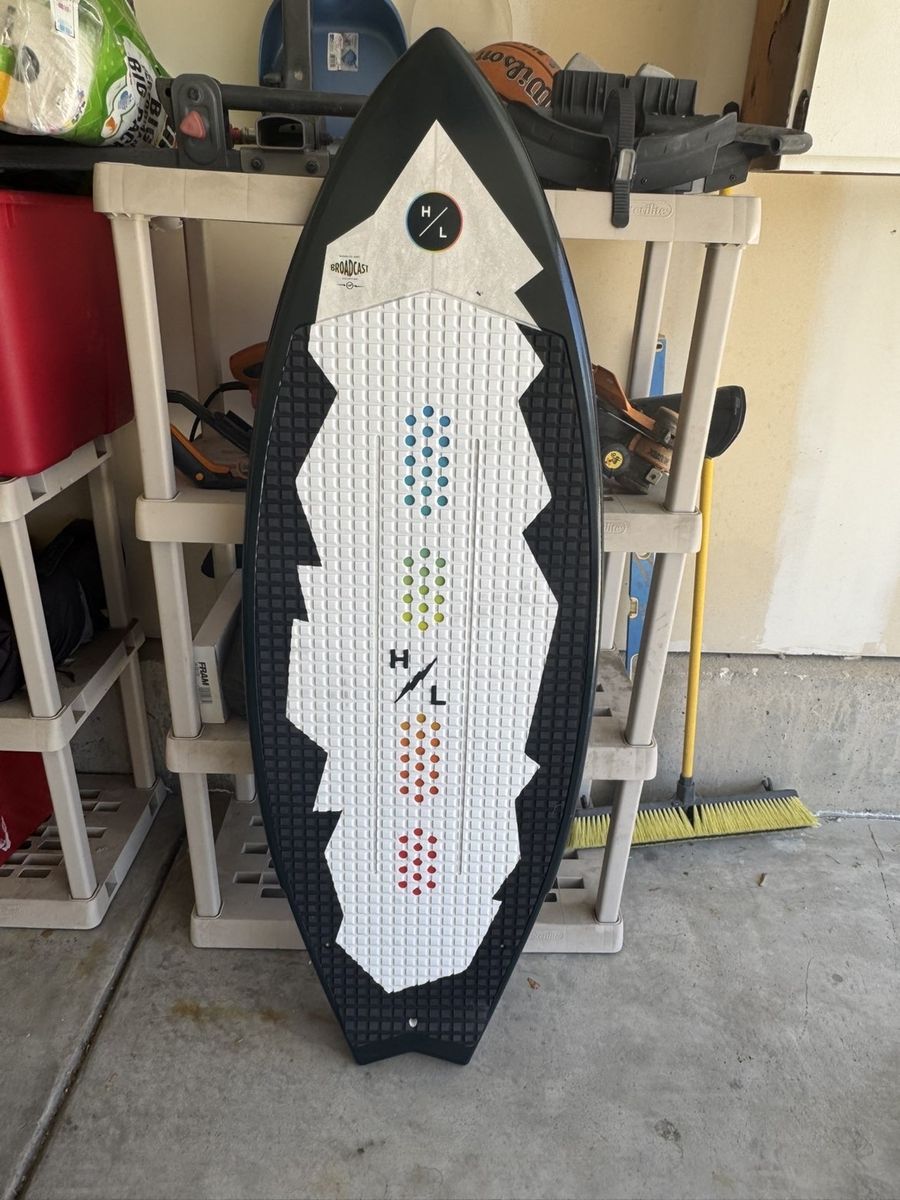 Hyperlite Broadcast Wakesurf Board