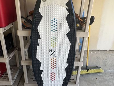 Hyperlite Broadcast Wakesurf Board