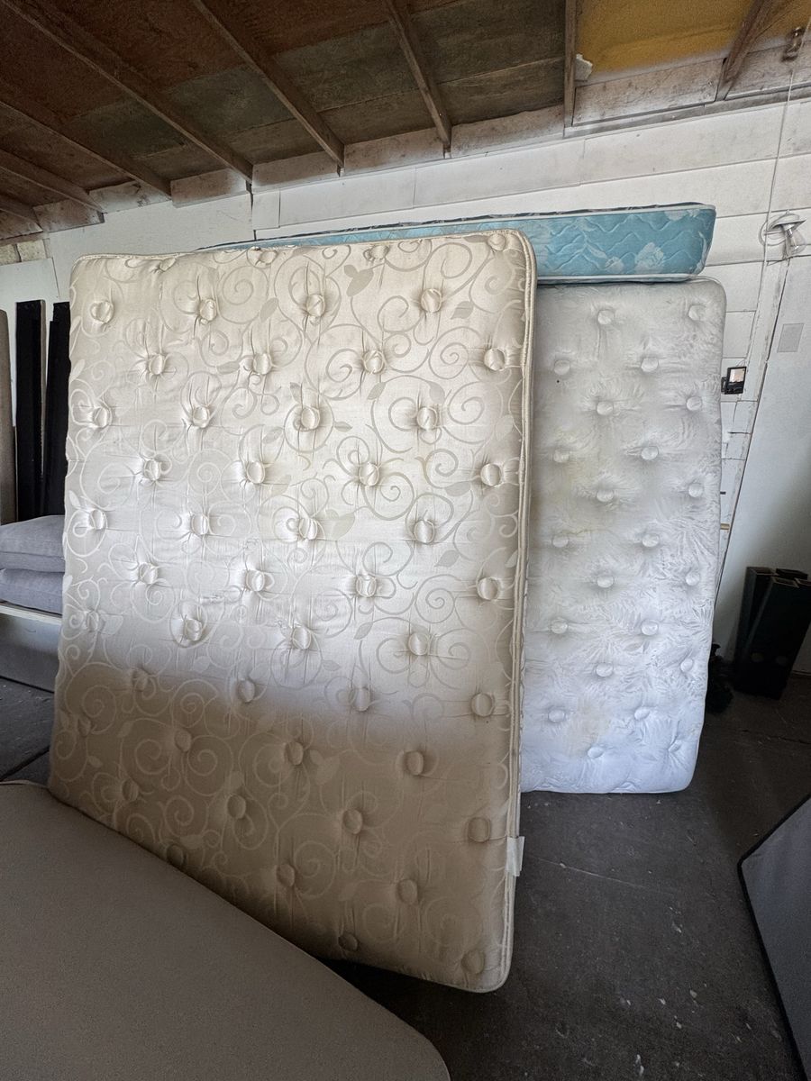 Custom full bed + your choice of mattress