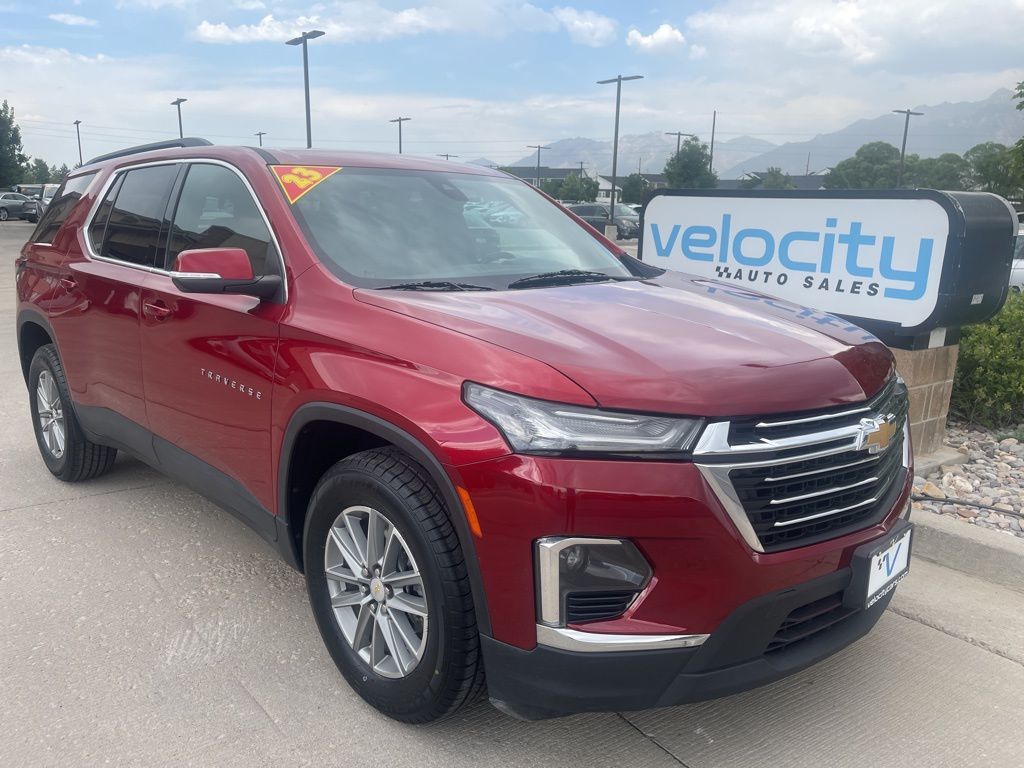 2023 Chevrolet Traverse LT Cloth