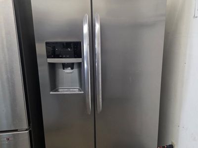 whirpool refrigerator read description