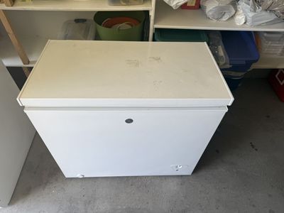 5.9 Cubic Deep Freezer in Orem