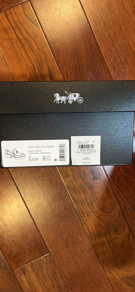 COACH Womens loafers size 6