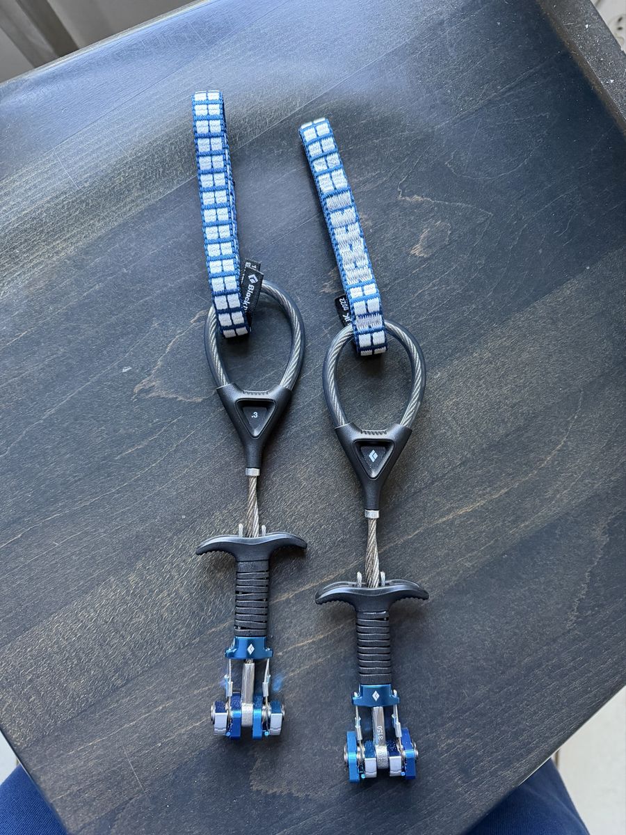 2 Black Diamond Z4 .3 Cams