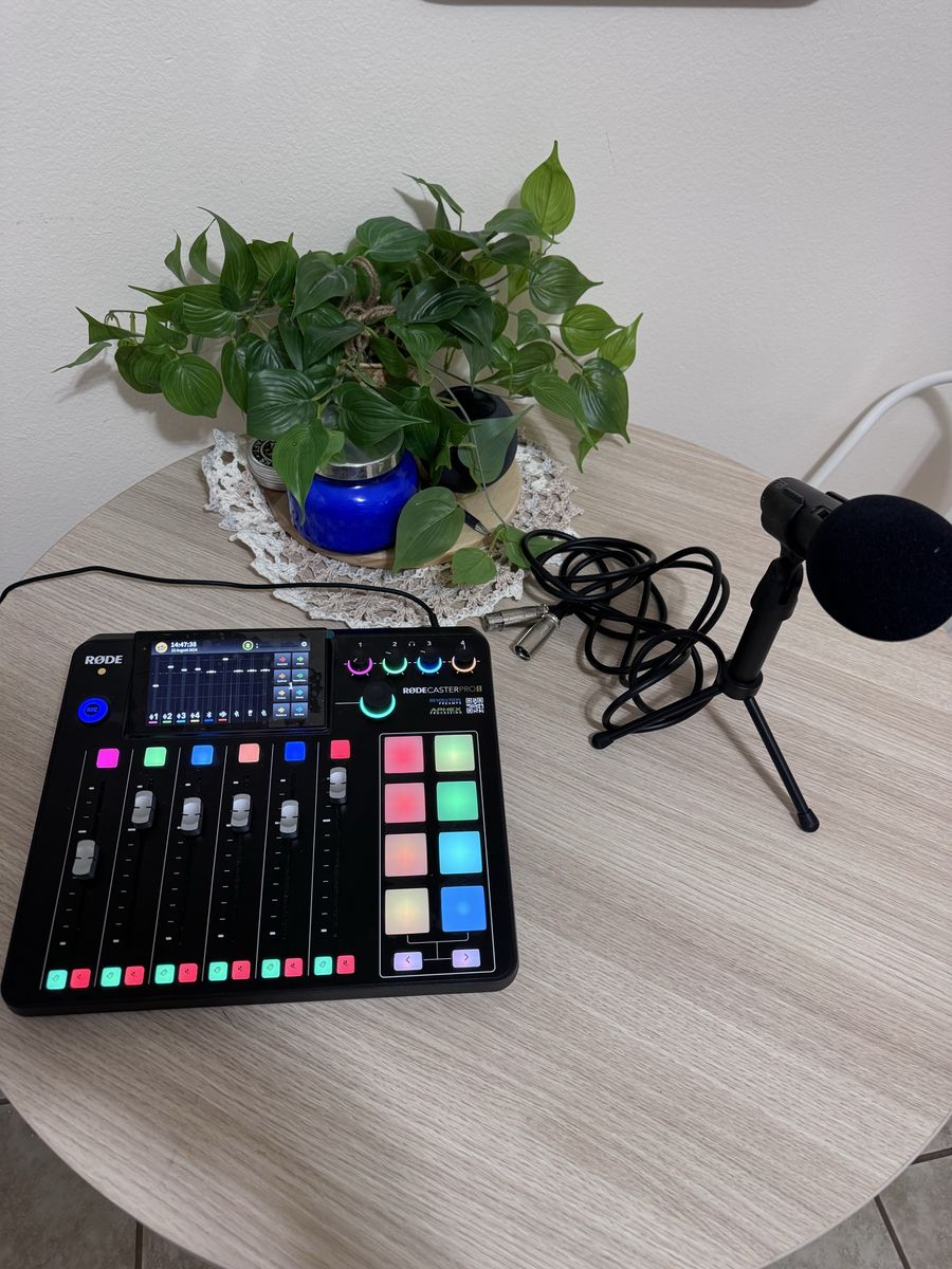 Rode Rodecaster Pro II Integrated Audio Production Studio Podcast Mixer