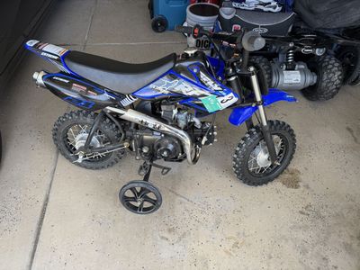 Apollo DB25 90cc Dirt Bike semi-automatic