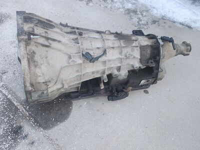 transmission out of 2000 E350 with v10