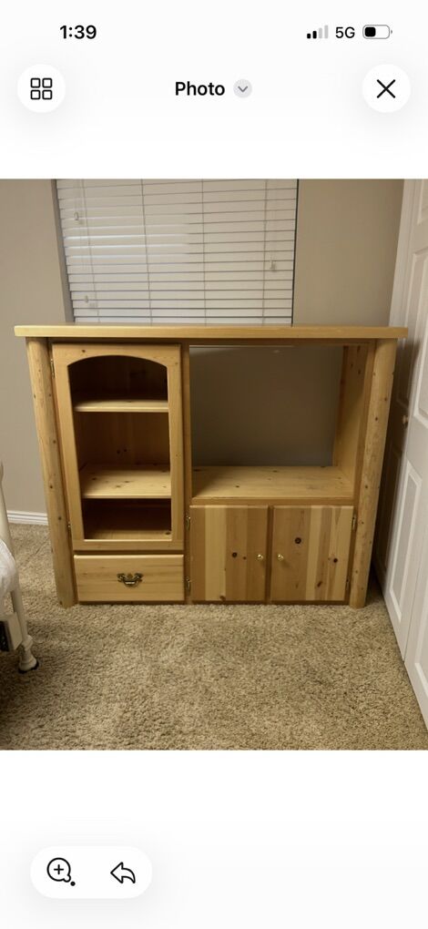 ENTERTAINMENT CENTER