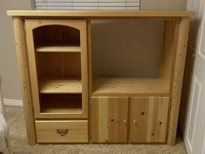 ENTERTAINMENT CENTER