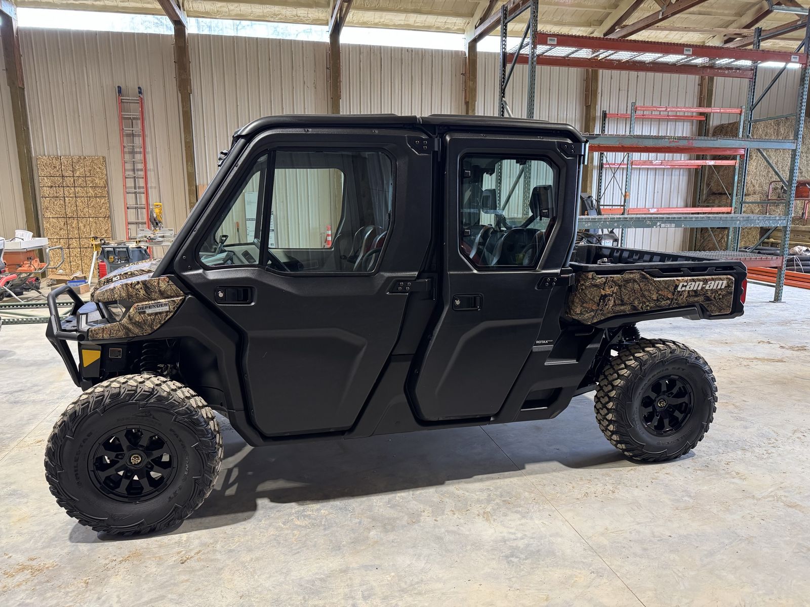 2021 Can-Am Defender MAX Limited HD10 - **LOW MILES**