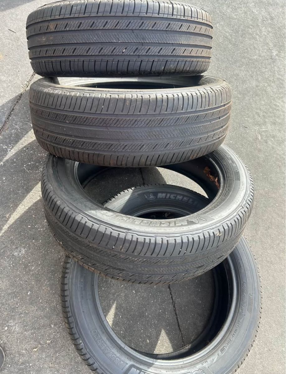 4 tires 2355520