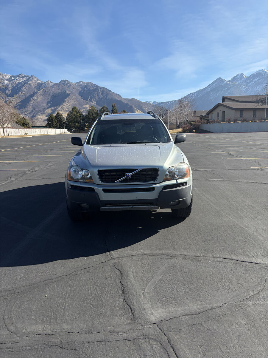 2004 VOLVO XC90 T6