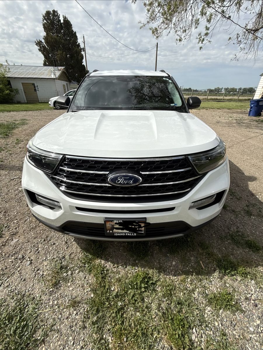 2020 Ford Explorer XLT Premium