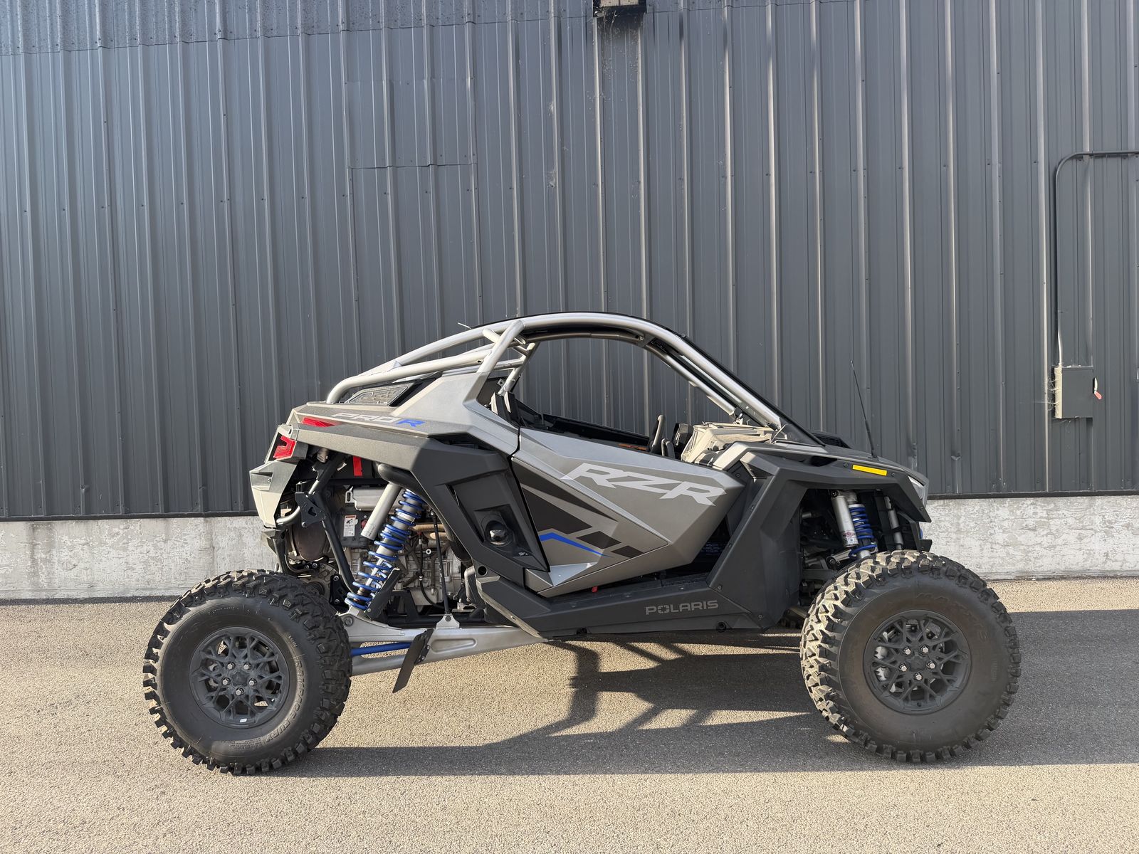 2024 POLARIS RZR Pro R Premium Matte Heavy Metal -