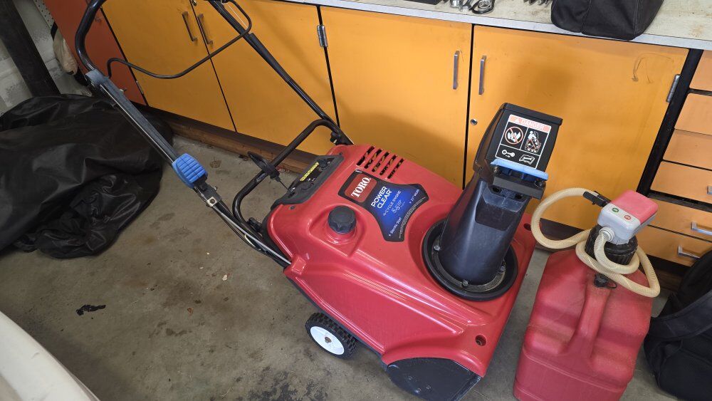 toro power clear 4 stroke 21" snow blower