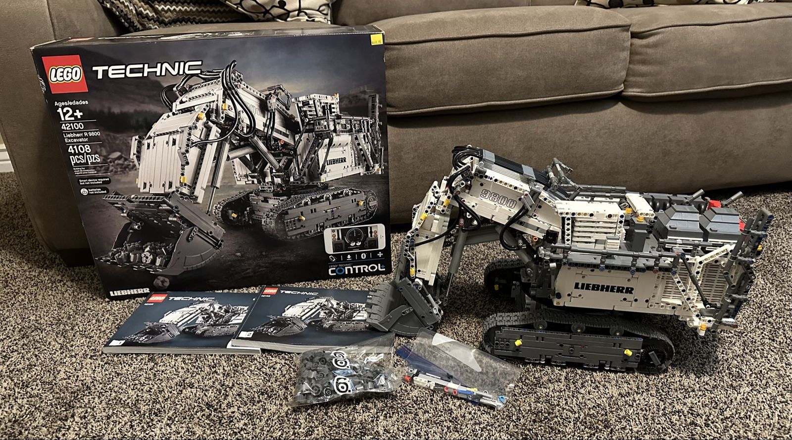 Lego Technic Liebherr R 9800 Excavator 42100