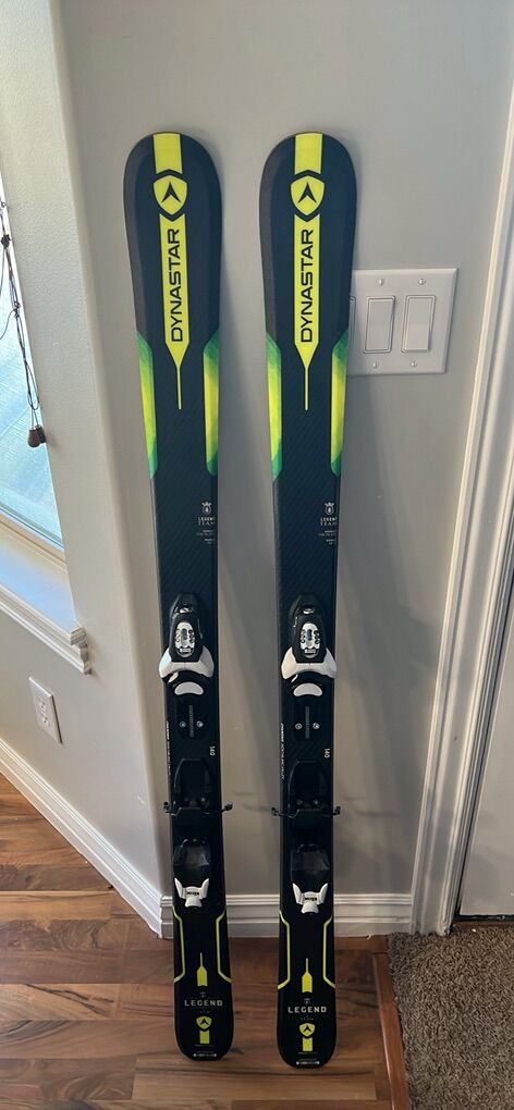 DynaStar 140 Snow Skis
