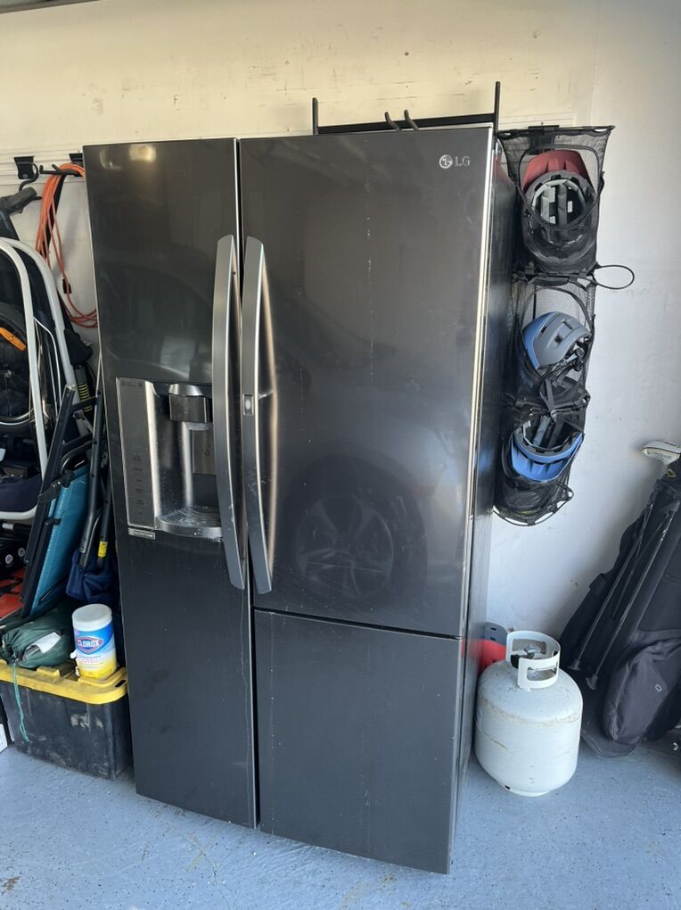 LG Door In Door Fridge (Not Running)