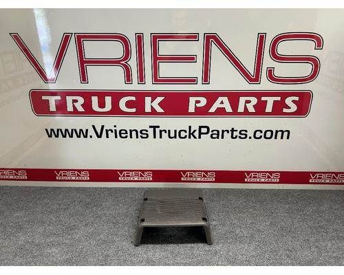 Used Peterbilt Enclosure-CB Gray, Part # S29-6000-281