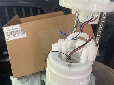 BMW fuel pump assembly