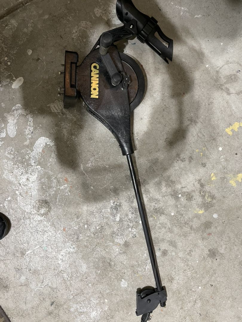 Cannon manual downrigger