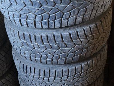 Subaru OEM 18" Wheel with Sumitomo Ice Edge 245/60R18 Tire - Excellent Condition