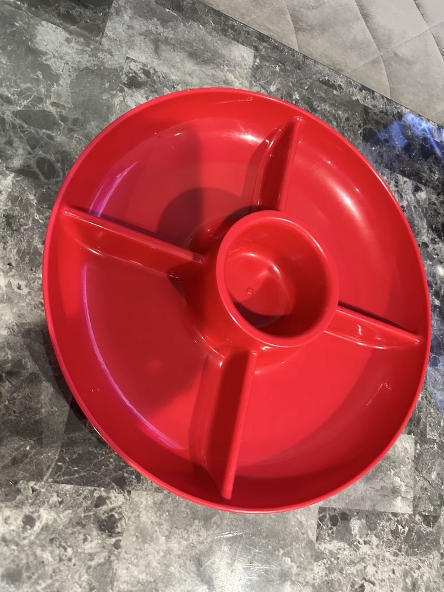 Plastic dish
