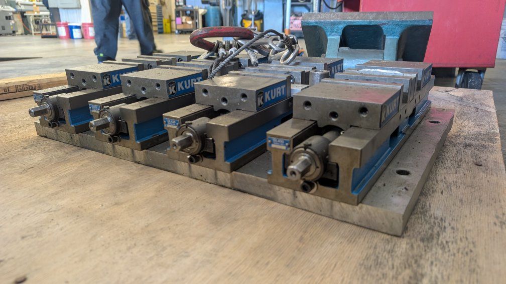 Kurt 4" Double Locking Vice CNC machine Mill Lathe