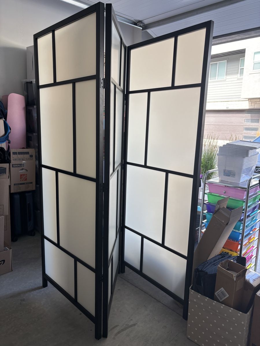 3- panel privacy  screen