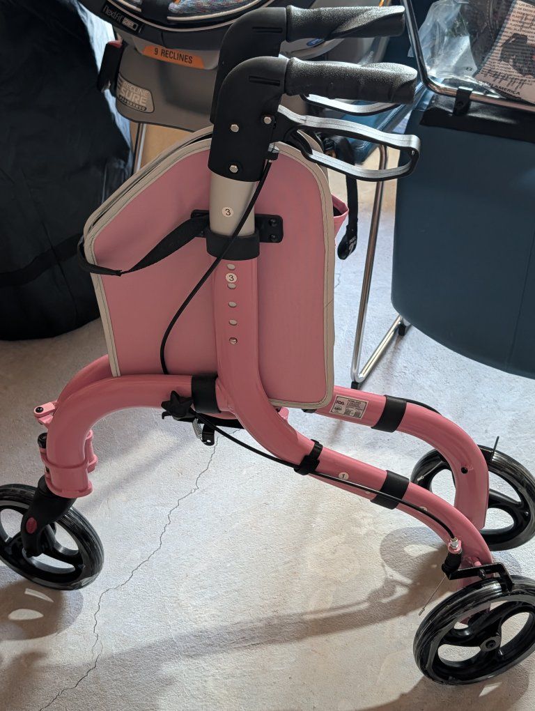 lightweight 3 wheel rollator walker
