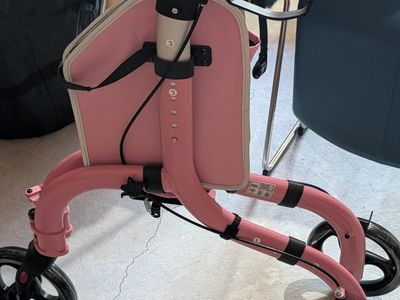 lightweight 3 wheel rollator walker