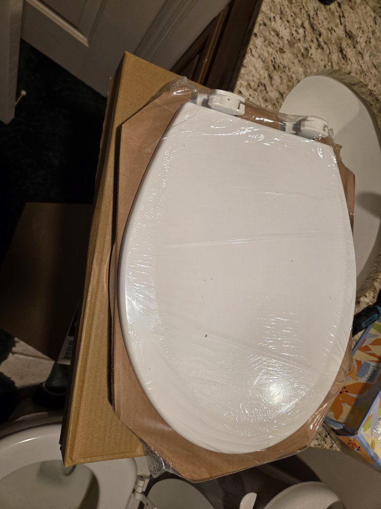 New Round Front Easy Clean Toilet Seat